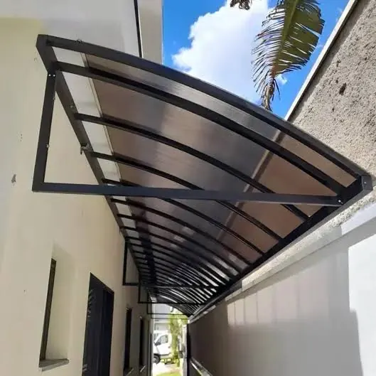 Cobertura em telha instalada em garagem